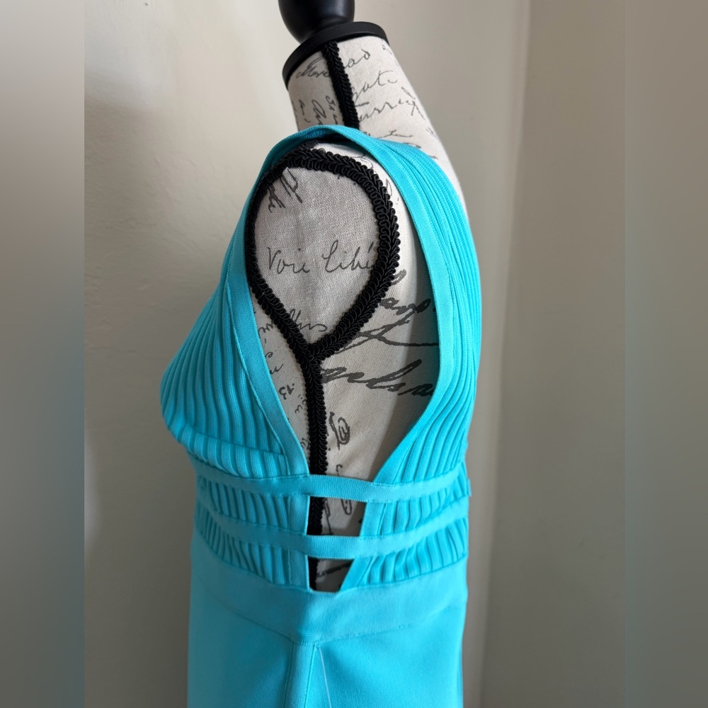 VENUS Turquoise Deep-V Backless Ribbed Sheath Dress - Picture 8 of 13